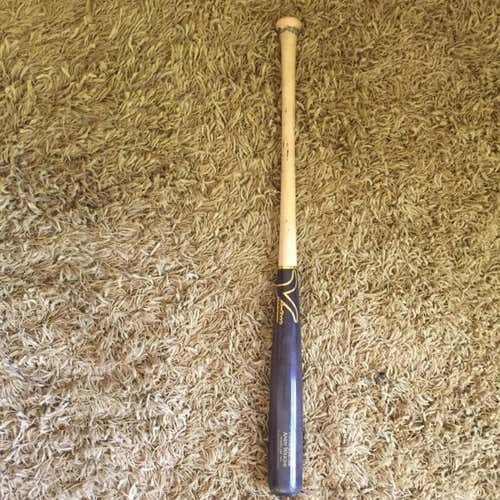 Used PROFESSIONAL Grade Victus Wood Bat