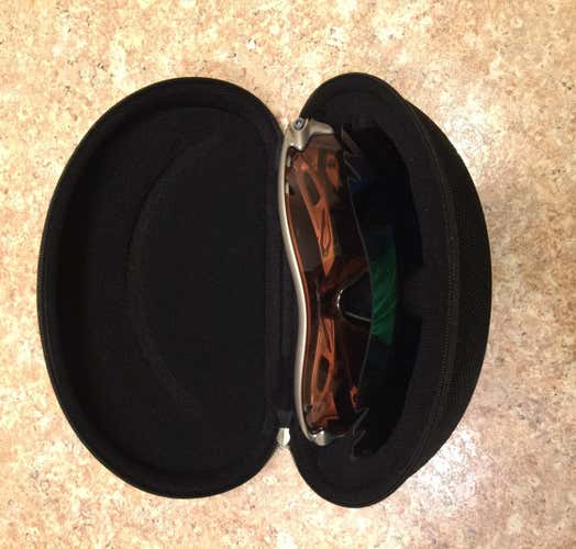 Oakley Radar Lock Sunglasses Set 2 Lenses And 1 Frame