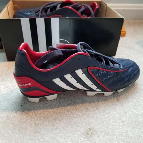 Brand New Women's Preditor FG Soccer Cleats Size (7,9)