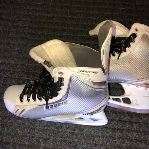 Limited Edition Bauer Supreme Skates