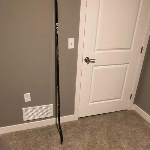 Brand New CCM SuperTacks 2.0 LH 75 Flex P28