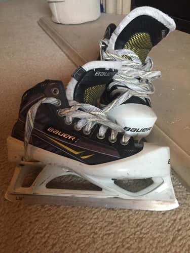 Bauer Supreme One.9 Goalie Skates Junior Size 4