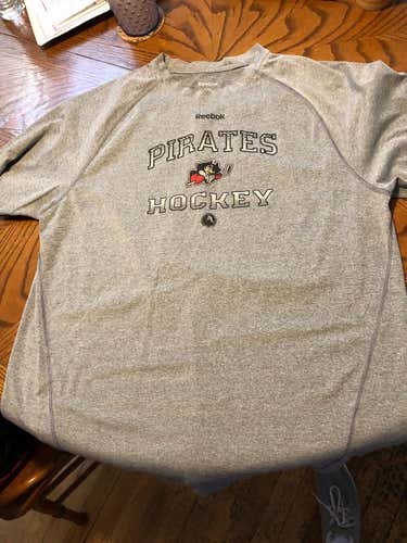 Reebok Speedwick Portland Pirates Locker Room Workout Shirt Used Size L