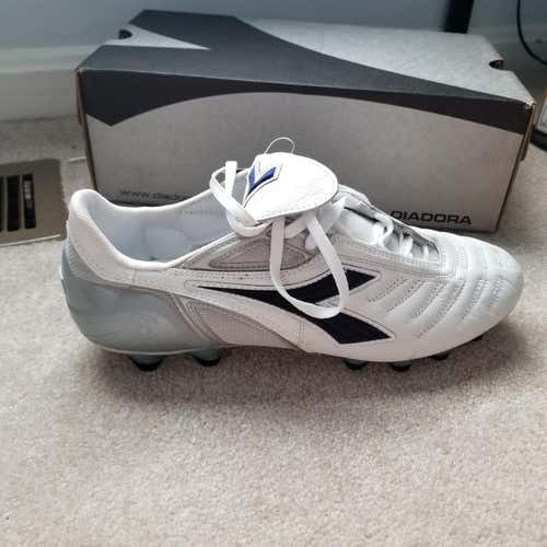 Brand New Diadora Women's Maracana MD PU Cleat (6.5, 9,)