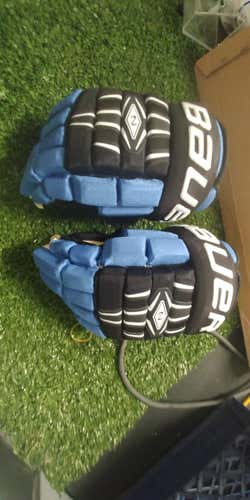 New Bauer 4-Roll Padded Gloves Senior