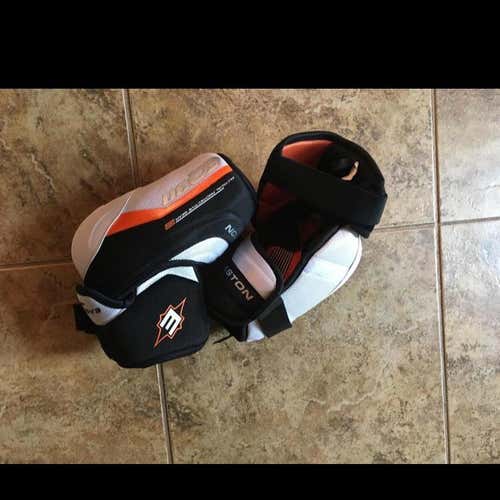 Easton EQ30 Elbow Pads- Large