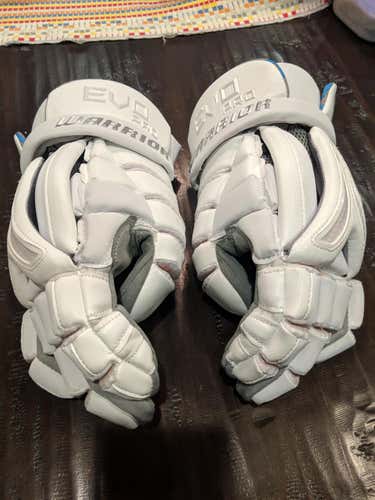 New Warrior Evo Pro Gloves - White