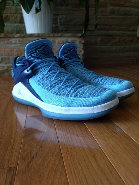 Nike AJ XXXII Low UNC Colors