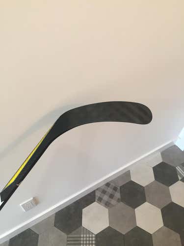 NCAA New CCM Super Tacks 2.0 Stick Lefty Mid 81 - 85 Senior