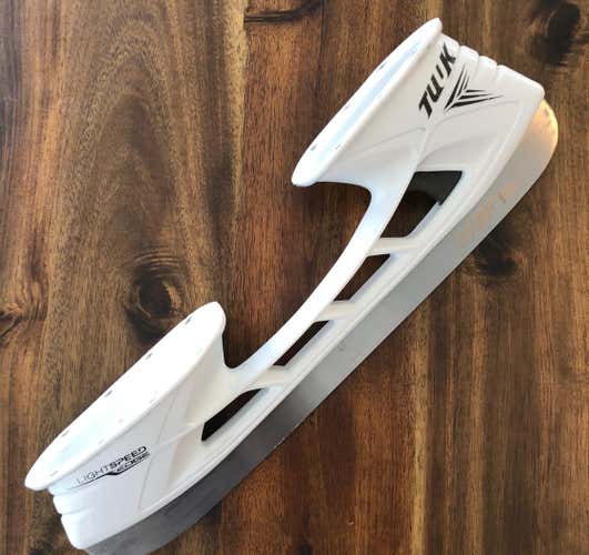TUUK Lightspeed Edge 263 with Step Steel