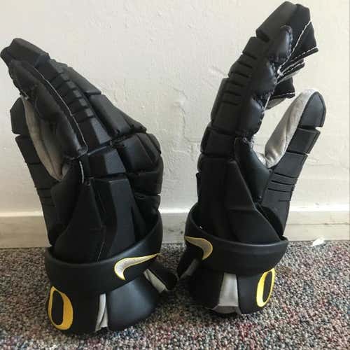 Oregon Team Issued Nike Vapor Gloves