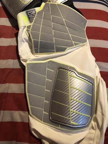 Nike pro combat hyperstrong 3.0 girde (XL)