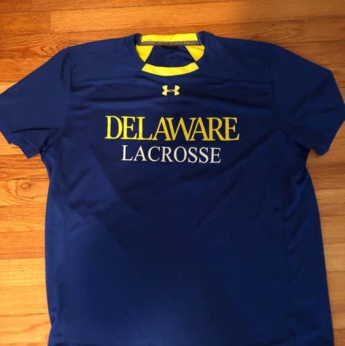 Delaware Lacrosse Shooting Shirt