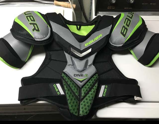 Bauer Supreme One.6 Shoulder Pads