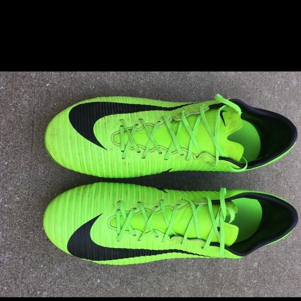 Nike Mercurial Mens Soccer Cleats - Size 9