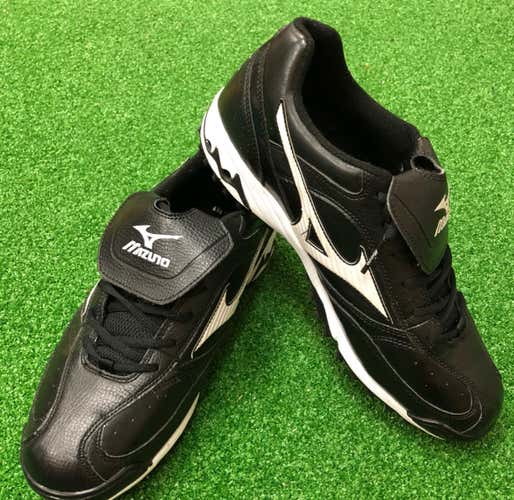 Mizuno 9 Spike Turf Shoes