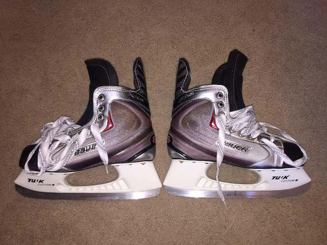 New Pro Stock Bauer Vapor x60 Skates Senior Size 7.75