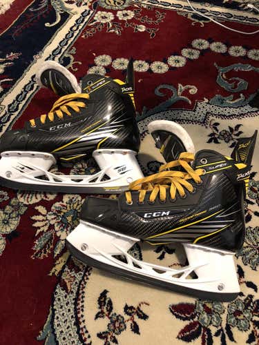 CCM Super Tacks Skates Senior Size 9