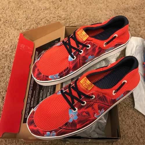 Warrior Coxswain Shoes Size 11 Red Hawaii Pattern