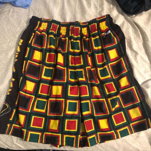 Rasta Lax Shorts | Size L
