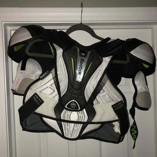 Reebok 11k Shoulder Pads Size L