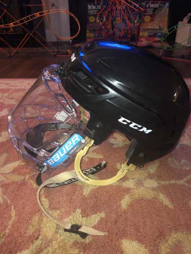 CCM Resistance Helmet