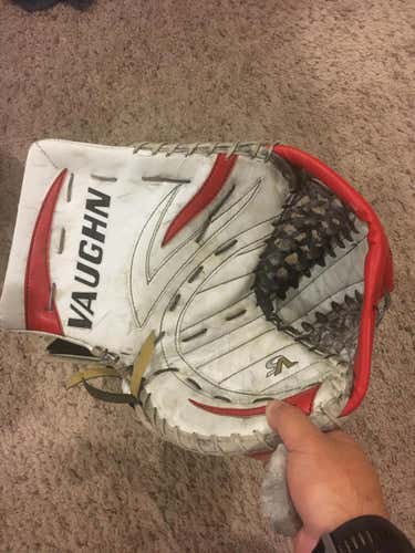 Vaughn Velocity V5 7990 Goalie Glove & Blocker Regular Senior