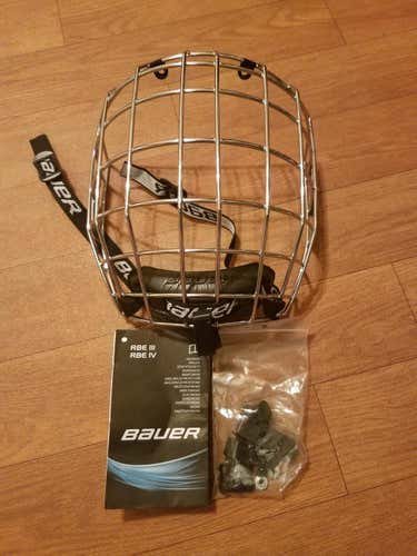 New Bauer RBE III Chrome Wire Cage-Senior Large