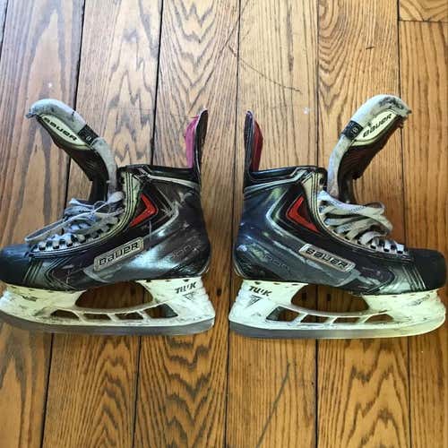 Used Bauer Vapor APX 2s