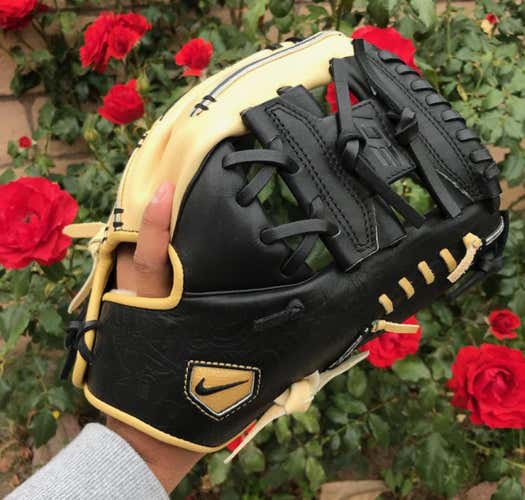 Nike DEP 11.5” *RARE* NWOT