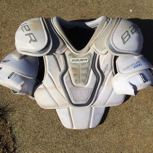 Bauer Nexus 1000 Shoulder Pads L