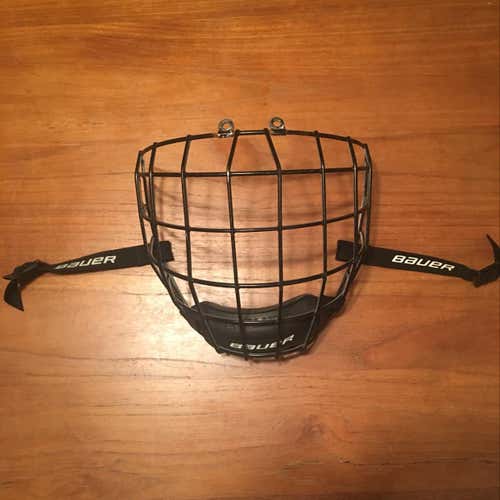 Bauer Profile II Cage Black/White Size Medium