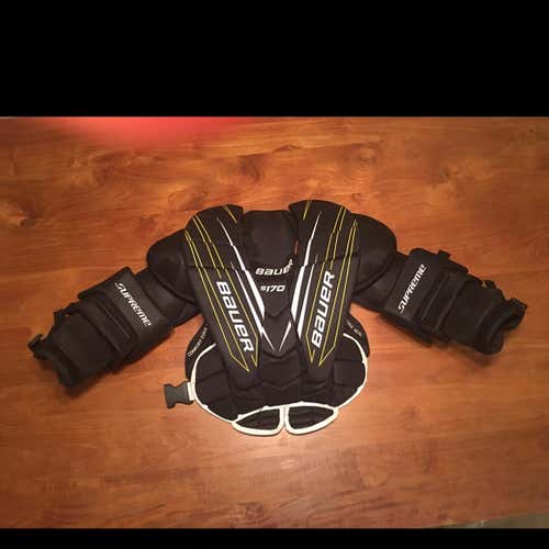 Barely Used Bauer Supreme S170 Chest Protector Junior Small