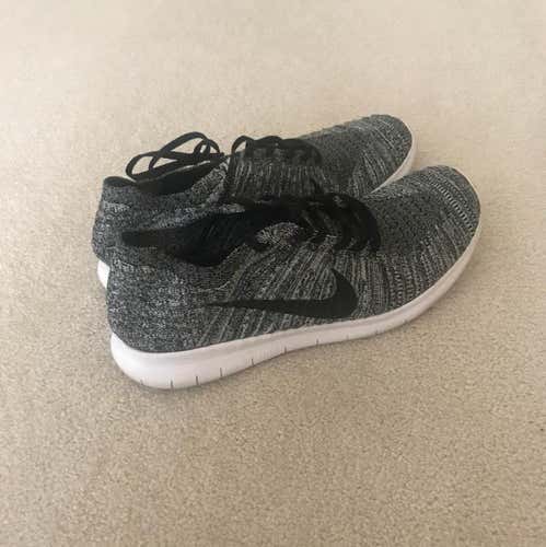 Nike Flyknit Free Oreo Size 12