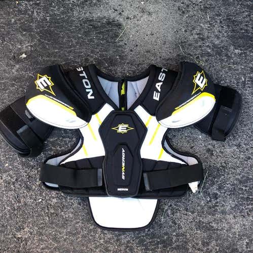 Easton EQ20 Shoulder Pads Sr M