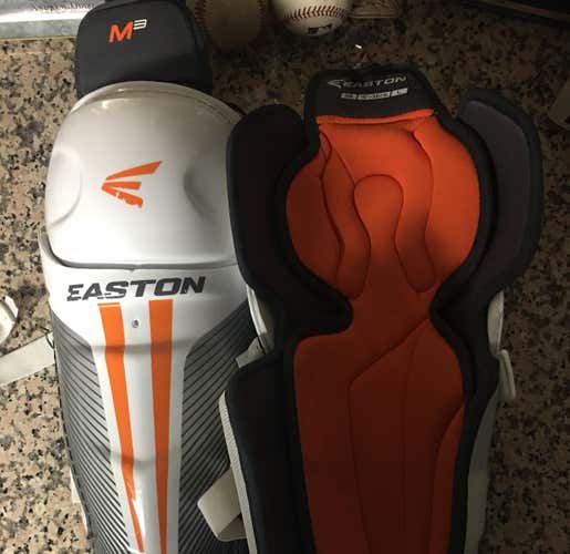 Easton Mako M3 Senior Shin guards 14”
