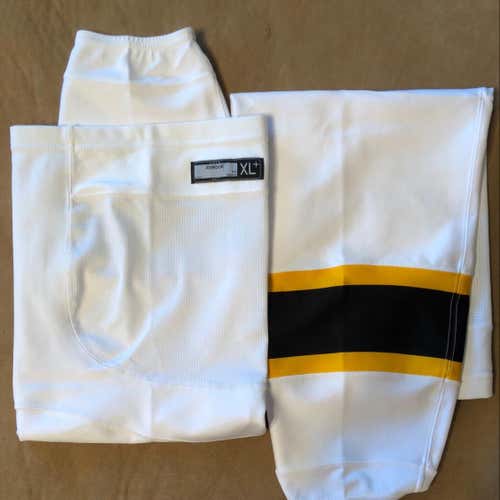 Brand New Boston Bruins XL+ Socks