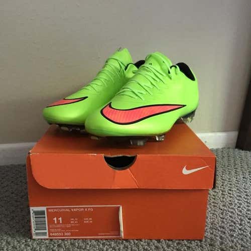 NEW Nike Mercurial Vapor X / Size 11