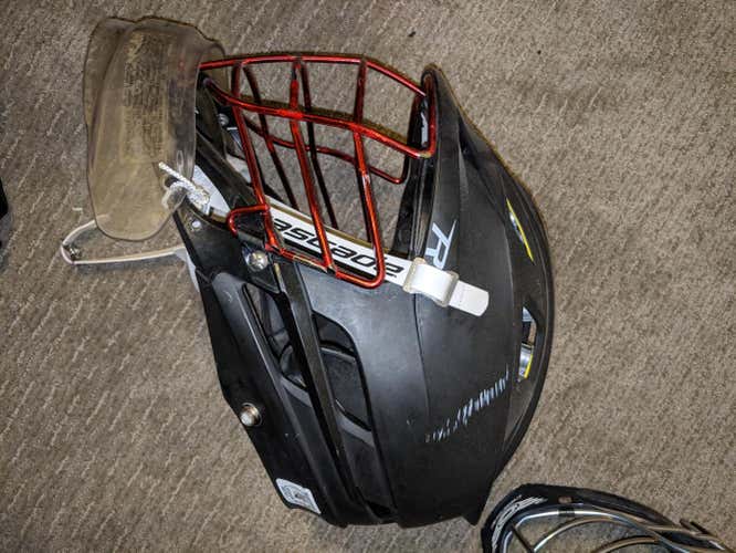 Cascade R Matte Black with red facemask