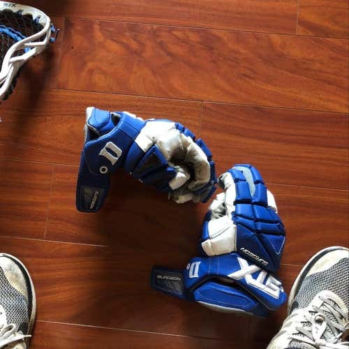 Duke Blue Devils gloves