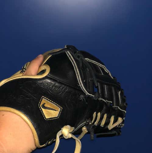 RARE NIKE DEP 11.5 FSOT