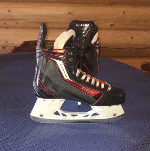 CCM JetSpeed - Size: 8 / Width: D - Mint Condition
