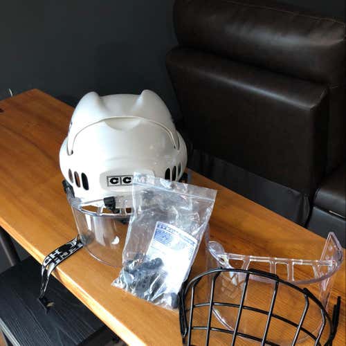 CCM Helmet Plus Extra Visor/Cage