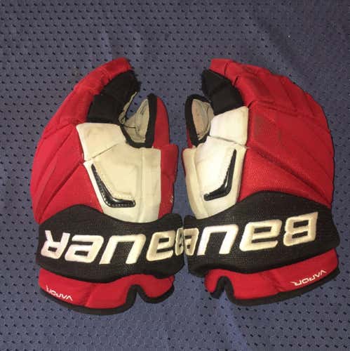 **Official Ohio State Buckeyes Hockey Gloves - 14”**