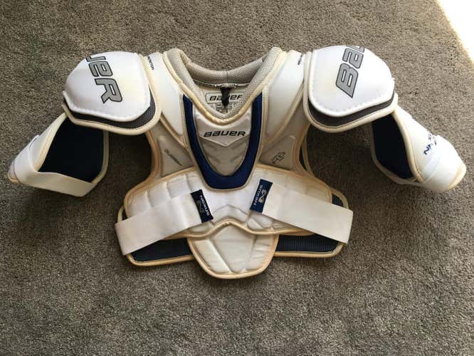 Bauer Shoulder Pads Senior