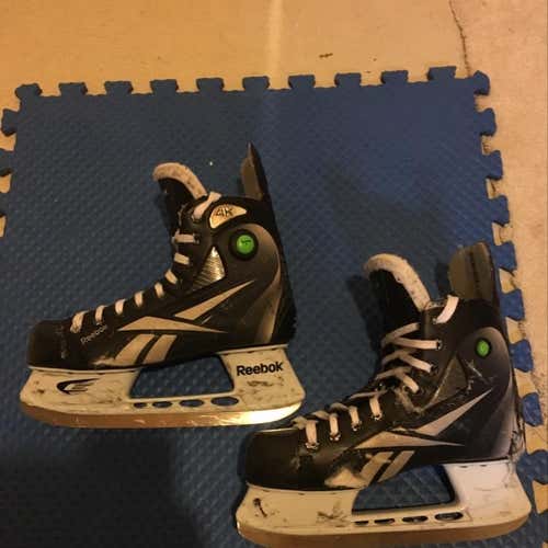 Size 7 Senior Skates