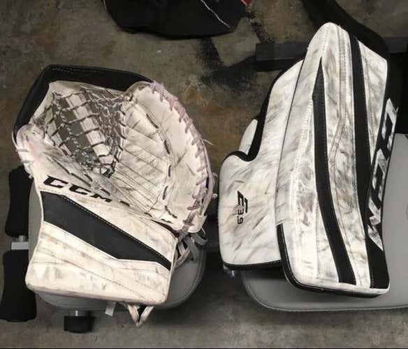CCM E3.9 Glove And Blocker. Int Glove Sr Blocker