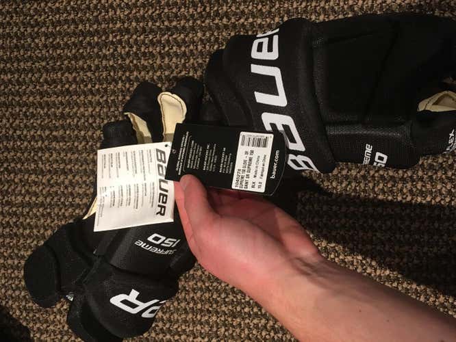 New Bauer Gloves S150