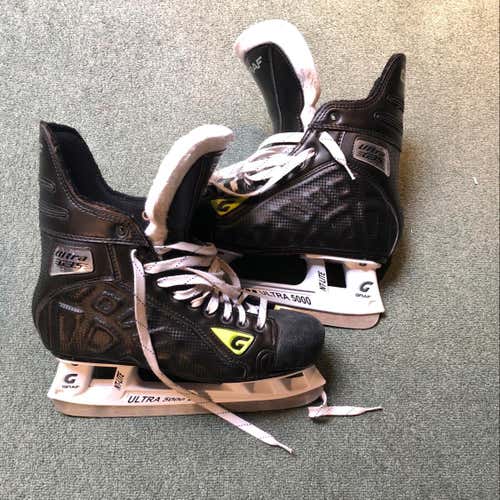 10.5 Graf G35 Skates