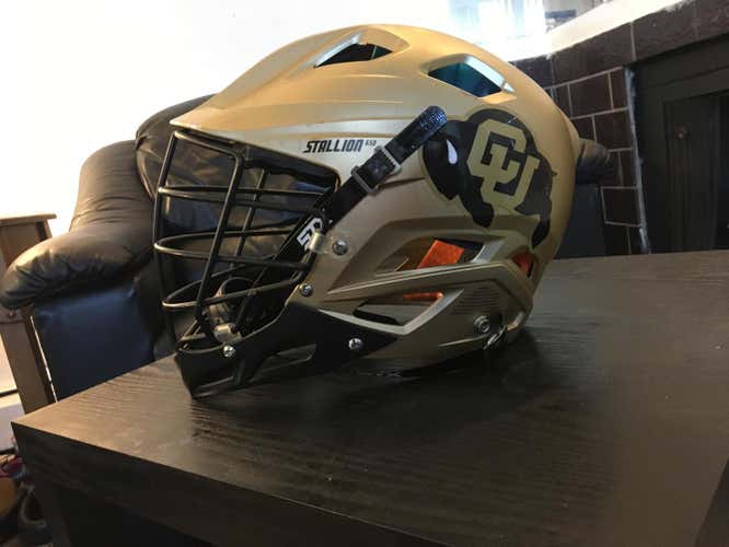 University of Colorado Buffaloes STX Stallion 650 Helmet Gold